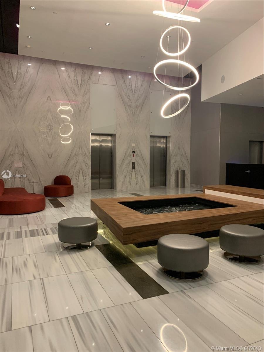 1100 Biscayne Blvd # 4504 MIAMI, FL 33132-1750
