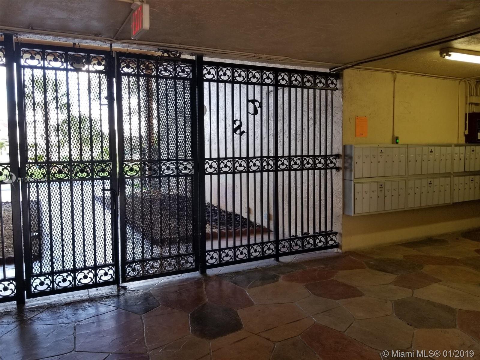 4848 NW 24th Ct # 105 LAUDERDALE LAKES, FL 33313-3313