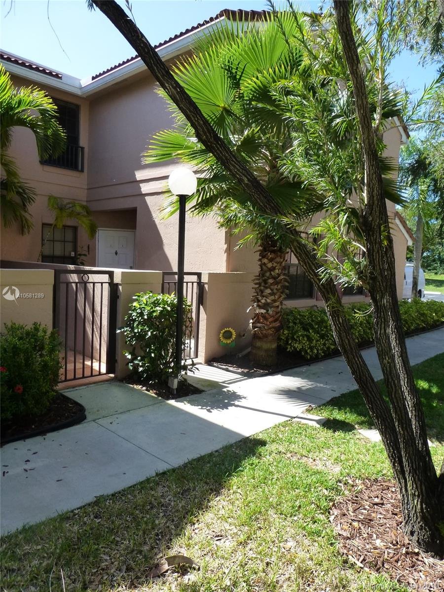 15865 SW 6th Pl # 104 PEMBROKE PINES, FL 33027-1129