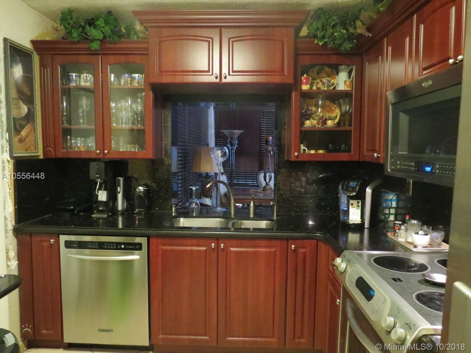 1571 NW 77th Way PEMBROKE PINES, FL 33024
