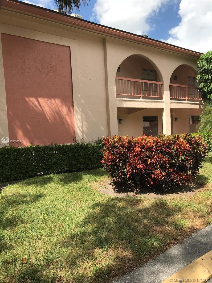 1206 Bahama Bnd # B1 COCONUT CREEK, FL 33066-2538